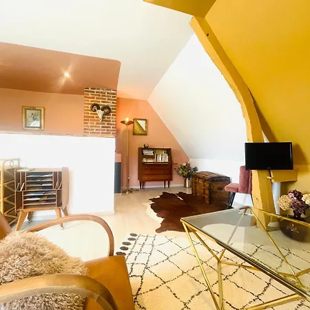 Les Crins De Nature - Elégant - Calme - Cours équestres